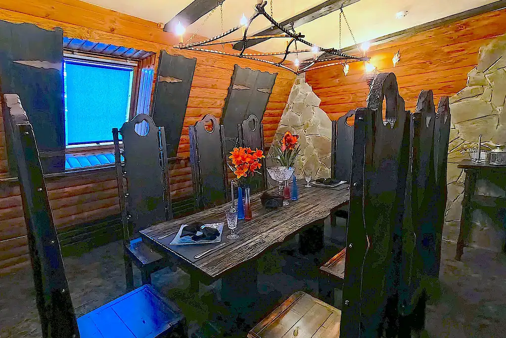 Зал У Генриха IV_12