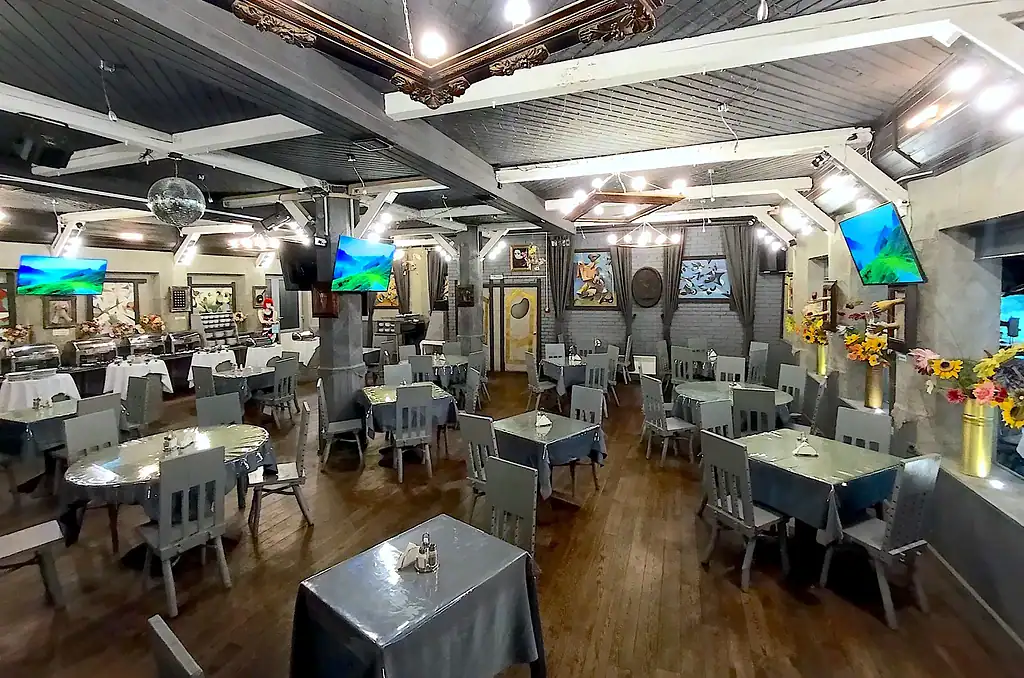 Ресторан 1 этаж основной зал_10